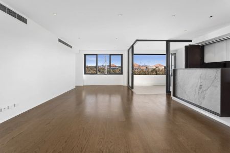 Introducing a Stunning 3-Bedroom Luxurious apartment - Photo 4