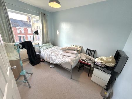 3 bedroom detached house to rent - Photo 3