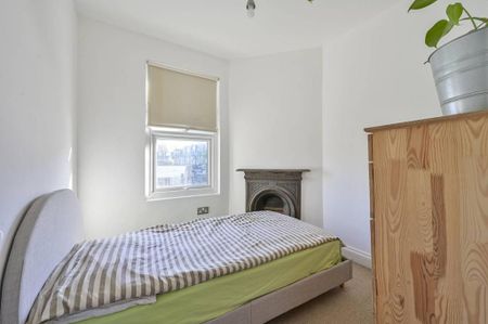 3 bedroom terraced house to rent - Photo 4