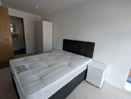 2 bedroom flat to rent - Photo 3