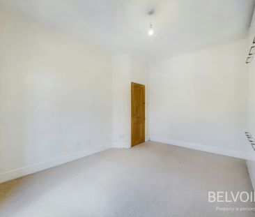 Terraced House to rent on - Photo 3