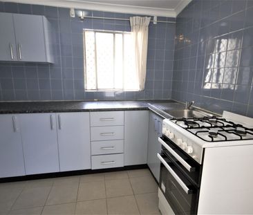 Neat 1 Bedroom Flat - Photo 1