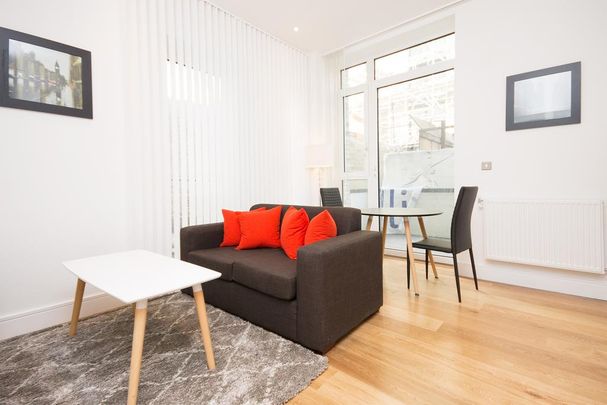 Studio to rent - Photo 1