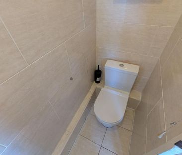 3 bedroom terraced house to rent - Photo 6