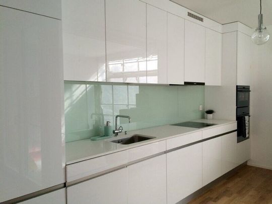 Modern 4.5-room apartment in Zurich-West - Photo 1