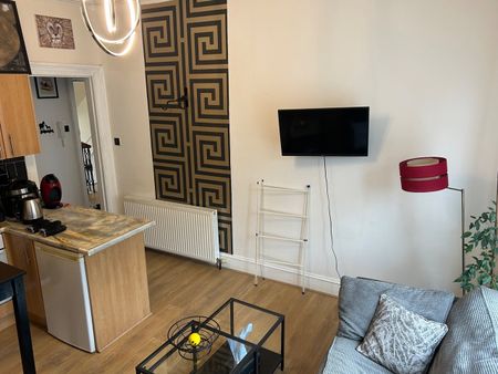 1 Bed Flat, Urquhart Street, AB24 - Photo 2