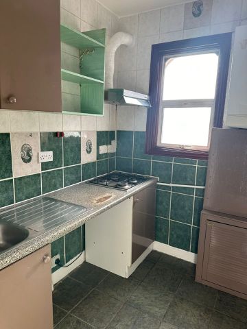 1 Bed Flat, Rabbits Road, E12 - Photo 3