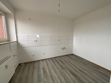 Großzügige geschnittene helle 3-Zimmer-Wohnung mit Balkon! - Foto 5