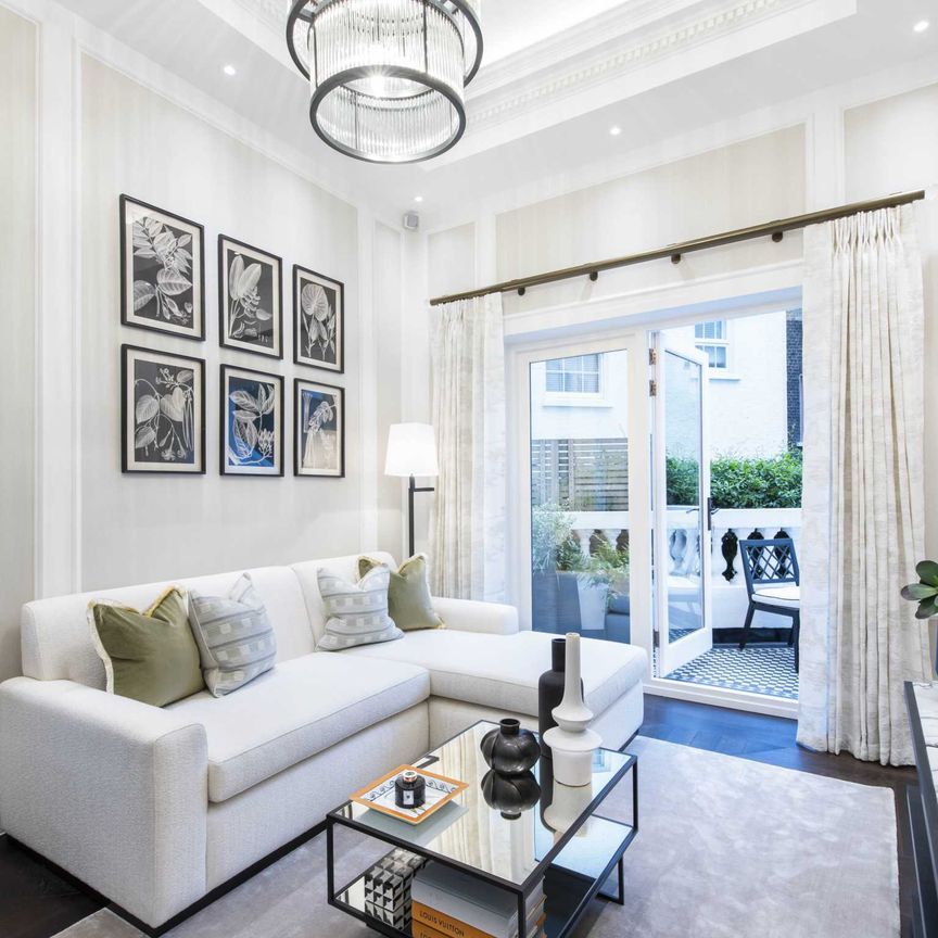 Price £2,700 pw - Available Now - Furnished / Unfurnished - Photo 1