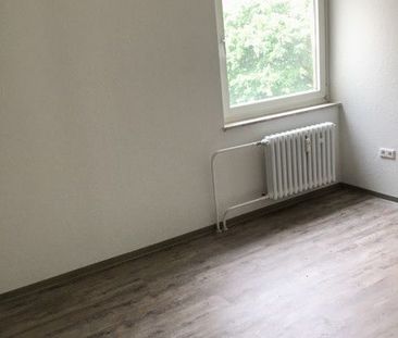 Mitten drin statt nur dabei: renovierte 3-Zimmer-Wohnung - Foto 1