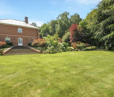 5 bedroom detached house to rent - Photo 3