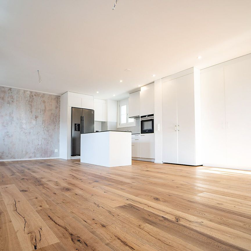 110m2 loft apartment in former carpentry shop - Photo 1