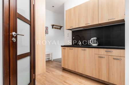 Przytulna kawalerka niedaleko ul. Lubicz - Photo 3