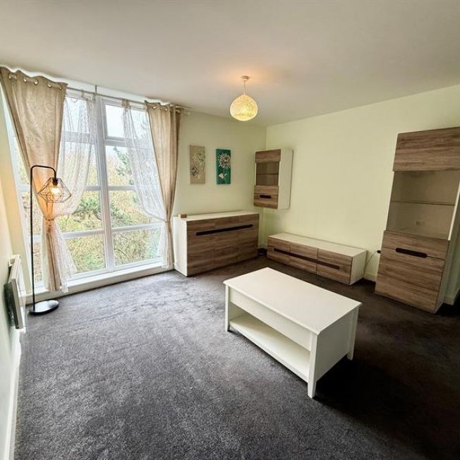 2 Bedroom Apartment Available Arranging tenancy - Photo 1