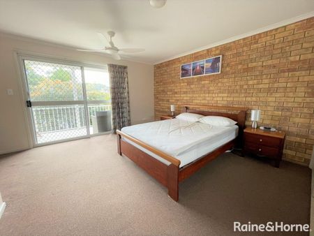 Fully Furnished Townhouse only a Hop, Skip & A Jump to the Esplanade! - Photo 3