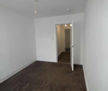 Bond Street Flat 4 - Photo 3