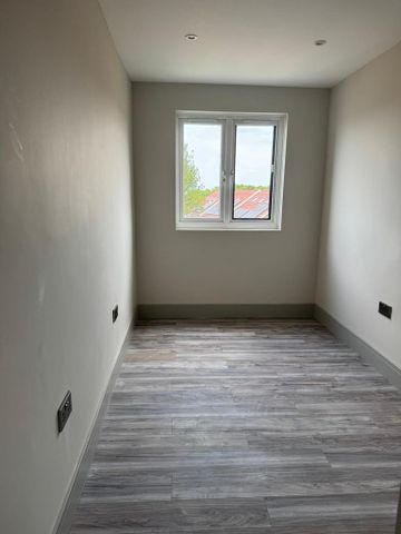 6 bedroom terraced house to rent - Photo 3