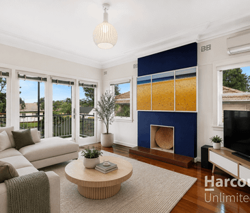 Great Family home in Great Location! - Photo 1