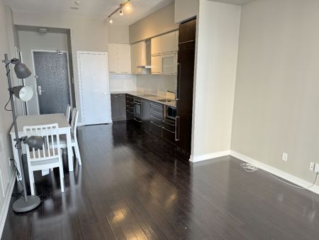 For Lease - 770 Bay Street Unit# 2703, Toronto, Ontario - Photo 2