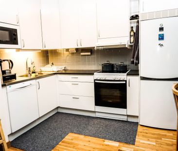 Valsta Gårdsväg, Märsta - Photo 3