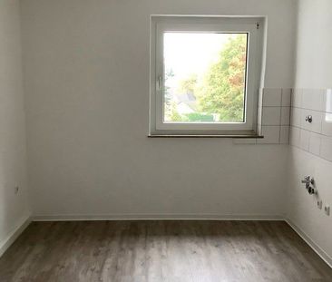 Wie schön ist das denn: 3 geräumige, renovierte Zimmer mit Balkon i... - Photo 4