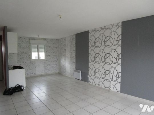 LOUE A SAINT GIBRIEN - Photo 1