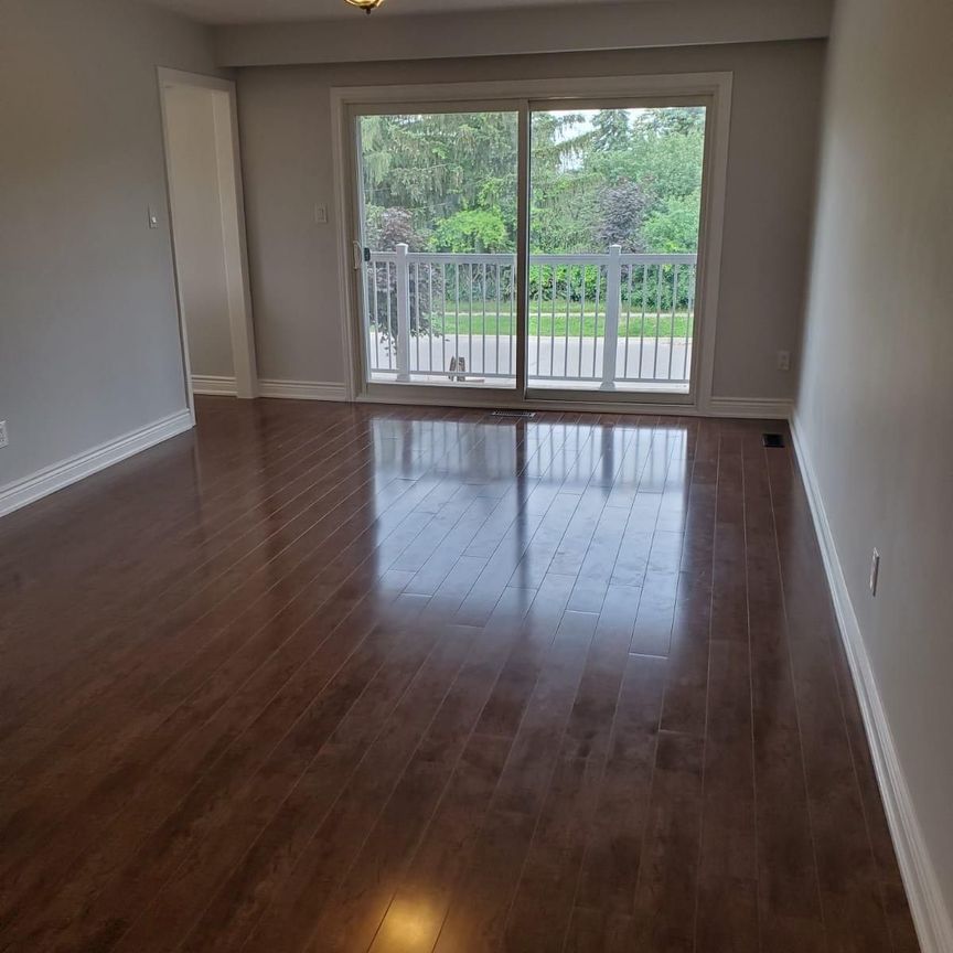 For Lease - 101 Simmons Boulevard Unit# Main, Brampton, Ontario - Photo 1