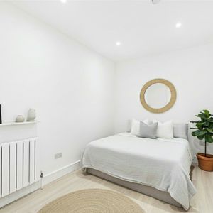 0 bedroom in High Street, Maidenhead - Photo 2