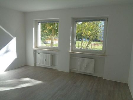 Ansprechende 2-Zimmer-Wohnung im Erdgeschoss inkl. Einbauküche! - Foto 3