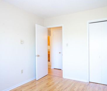 270 Parkside Drive - Photo 4