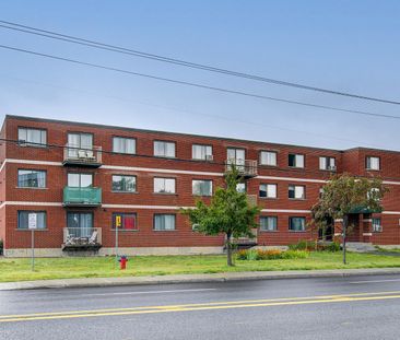 1080 Boulevard de Montarville, Boucherville, QC - Photo 5