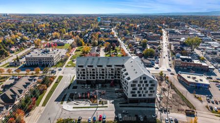 For Lease - 31 Huron Street, Collingwood, Ontario - Photo 2