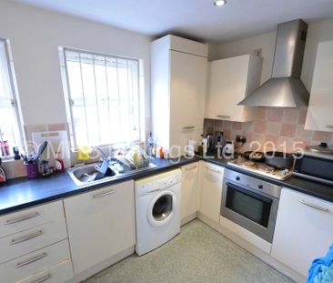 5 Bedroom Ground Floor Flat for rent in Headingley Rise - Photo 4