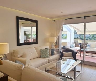 3 Bedroom Apartment For Rent in La Quinta, Málaga - Photo 4