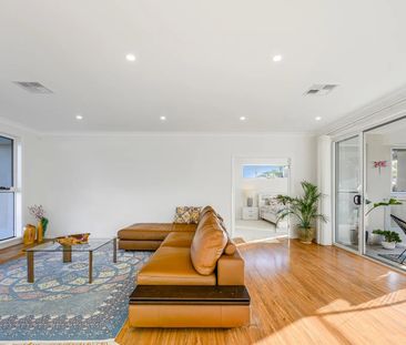 Elegant Family Haven in a Peaceful Setting - Garden and Pool Mainte... - Photo 5