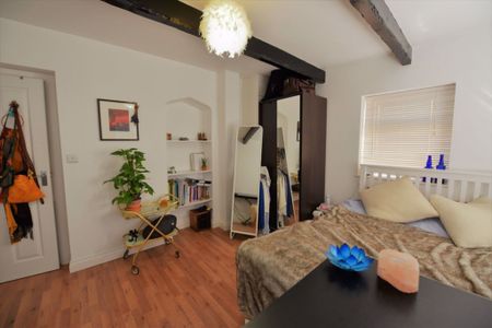 3 bedroom House in Bentley Grove, Leeds - Photo 4