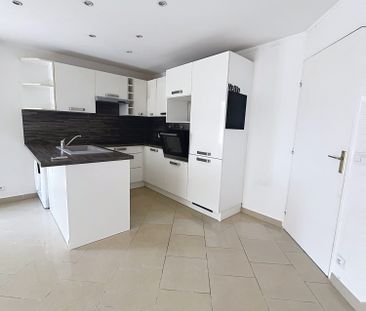Location Appartement 4 pièces 84m² MOUGINS 06250 - Photo 5
