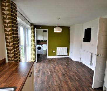 4 bedroom detached house to rent - Photo 2