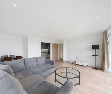 3 bedroom flat to rent - Photo 4