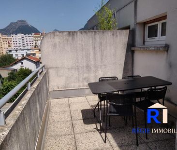 Location Appartement 1 pièce 29m² GRENOBLE 38100 - Photo 2