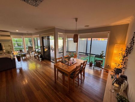 Caroline Springs - Photo 4