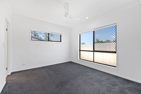Perfect Upper Coomera Family Home - Photo 3