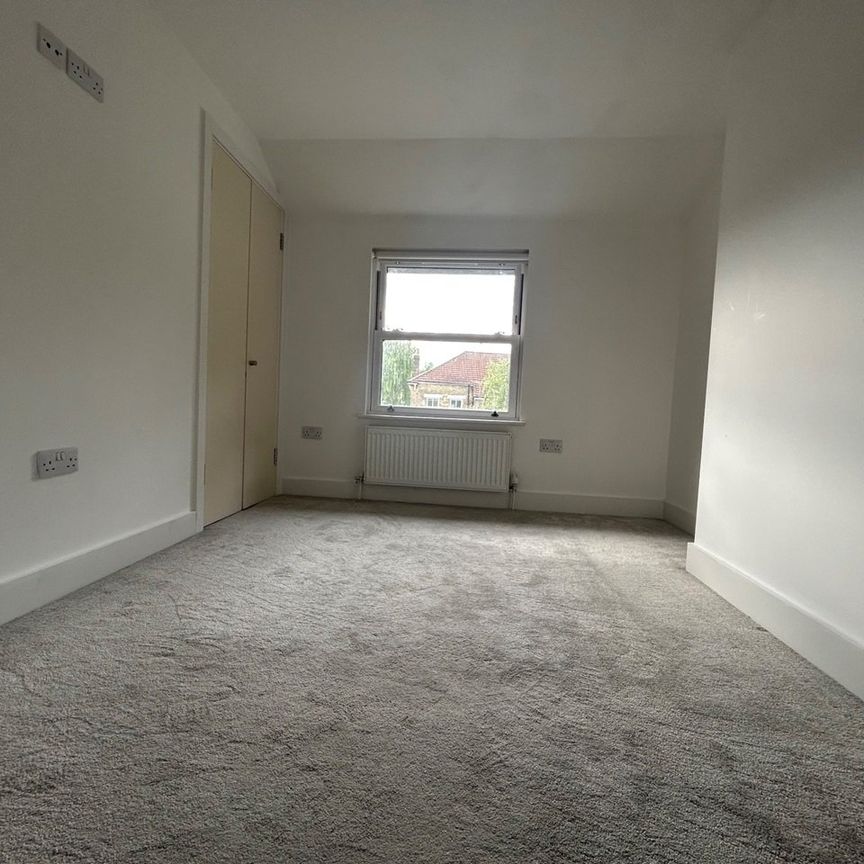 2 Bed Flat, Evering Road, E5 - Photo 1