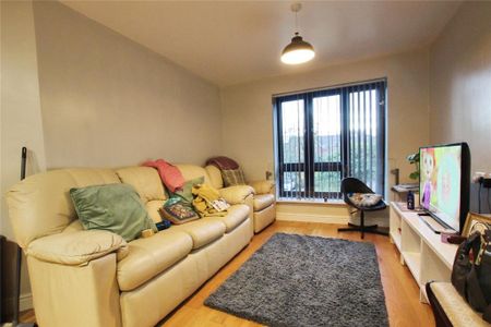 2 bedroom apartment to rent - Photo 2