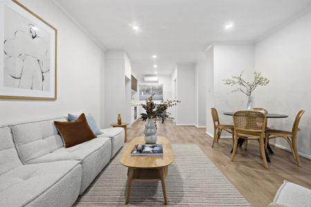 Low maintenance luxury living - Photo 3
