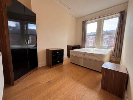 4 bedroom house to rent - Photo 3