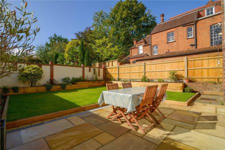 Waldegrave Park, Twickenham, London, TW1 - Photo 2