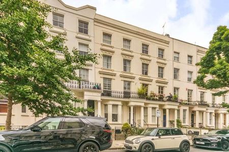 Belgrave Gardens, St John's Wood, NW8 - Photo 2