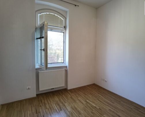 Provisionsfrei für den Mieter! 3-Zimmer-Wohnung in wunderschönem Altbau! - Photo 1