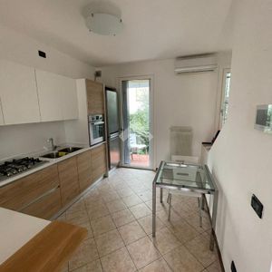 Trilocale in affitto - Photo 2